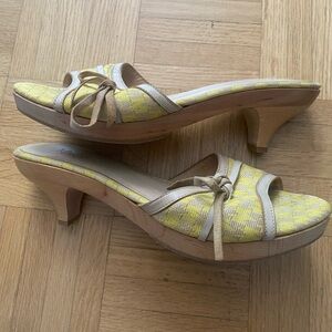 Max Mara yellow/cream kitten heels with wooden soles - Made in Italy/100$